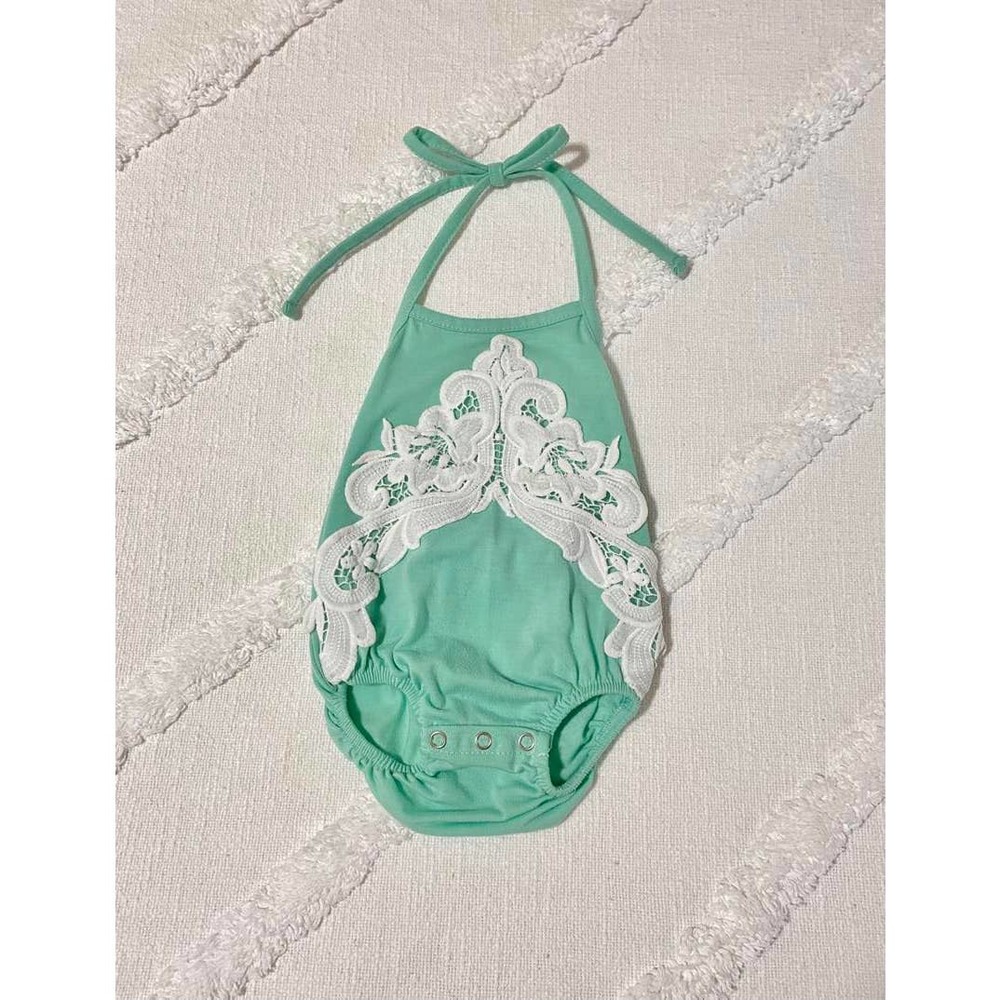 Bailey’s Blossoms Romper size 0-3 month
